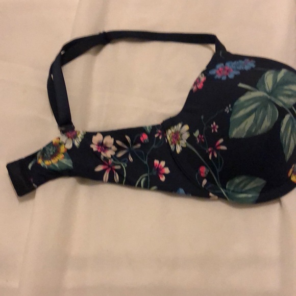 Gap Body Bra (C2) - Picture 2 of 4